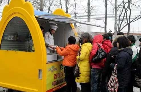 書報亭、早餐車，甚至垃圾桶都有二維碼“身份證”了。