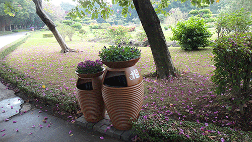  汕頭玻璃鋼花盆垃圾桶，點綴公園好環(huán)境。